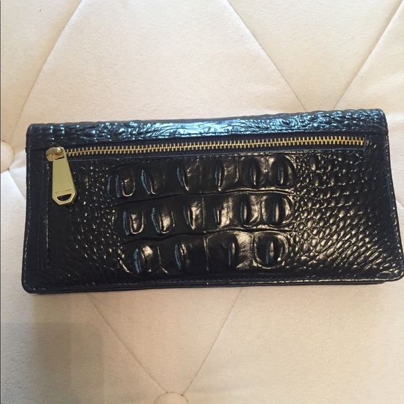 SOLD!!!! Black Crocodile Embossed Brahmin Wallet - Picture 3 of 5